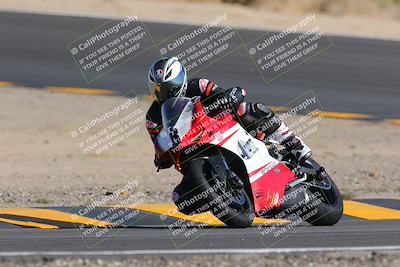 media/Oct-08-2022-SoCal Trackdays (Sat) [[1fc3beec89]]/Turn 10 (945am)/